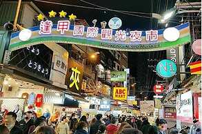 CHECK inn Express Taichung Feng Chia