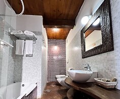 Aeneas' Landing Resort