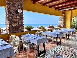 Aeneas' Landing Resort