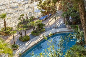 Aeneas' Landing Resort