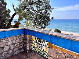 Aeneas' Landing Resort