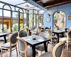 Aeneas' Landing Resort