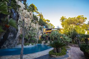 Aeneas' Landing Resort