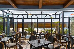 Aeneas' Landing Resort