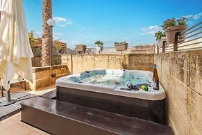 Harbour Views Gozitan Villa + Shared Pool
