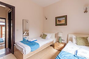 Harbour Views Gozitan Villa + Shared Pool