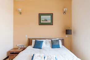 Harbour Views Gozitan Villa + Shared Pool