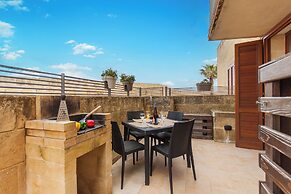Harbour Views Gozitan Villa + Shared Pool