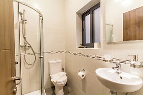 Ta'Siku Gozitan villa + Pool & hot tub