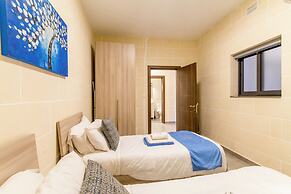 Ta'Siku Gozitan villa + Pool & hot tub