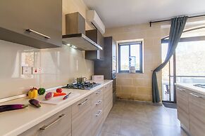 Ta'Siku Gozitan villa + Pool & hot tub