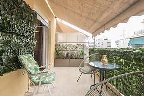 Supreme Suite with balcony by Cloudkeys