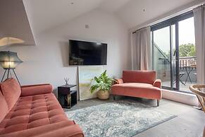 The Quadrant The Carillon Suite