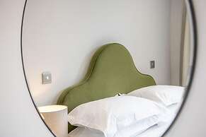 The Quadrant The Carillon Suite