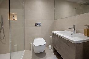 The Quadrant The Carillon Suite