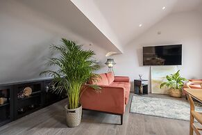 The Quadrant The Carillon Suite