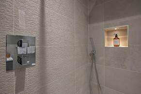 The Quadrant The Carillon Suite