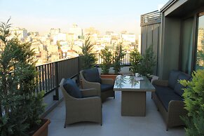 GARLON RESIDENCE