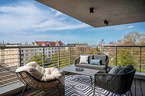 June Six Berlin City West