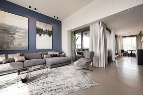 June Six Berlin City West