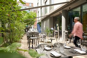 June Six Berlin City West