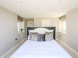 The Avilion Boathouse