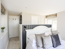 The Avilion Boathouse