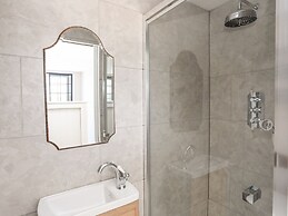 The Avilion Boathouse