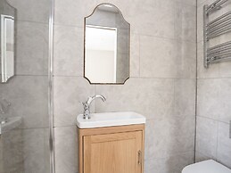 The Avilion Boathouse