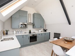 The Avilion Boathouse