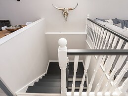 The Avilion Boathouse