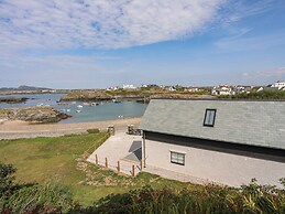 The Avilion Boathouse