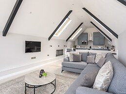 The Avilion Boathouse