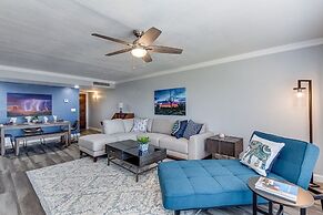 Stunning Golf And Water Views With Large Patio! Biltmore Terrace! 1 Be