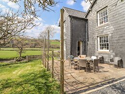 Glan Yr Afon
