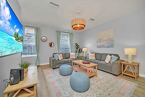 Spacious and Modern Townhome! Close to Attractions and Conventions Cen