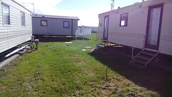 River Views Dog Friendly Caravan 3 Bedrooms