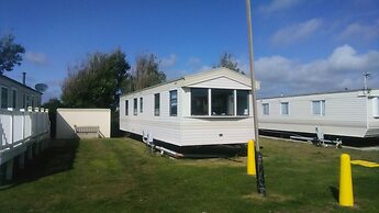 River Views Dog Friendly Caravan 3 Bedrooms