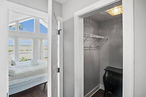 3 Bedroom House With Ocean and Fairway Views