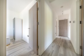 Ash View Place 4 -heathrow - Thorpe Park - Free Parking