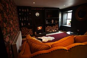 Charming 2-bed House in West Cork Cupid's Cottage