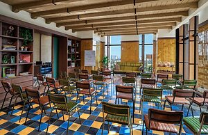 25hours Hotel Jakarta The Oddbird