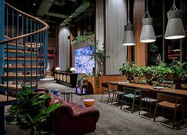 25hours Hotel Jakarta The Oddbird