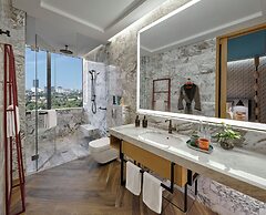 25hours Hotel Jakarta The Oddbird