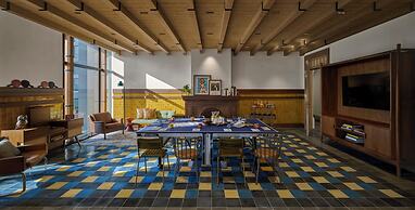 25hours Hotel Jakarta The Oddbird