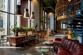 25hours Hotel Jakarta The Oddbird