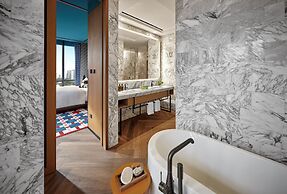 25hours Hotel Jakarta The Oddbird