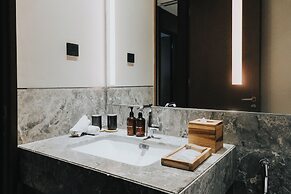 25hours Hotel Jakarta The Oddbird