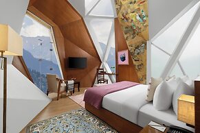 Tree of Life Eila Art Hotel