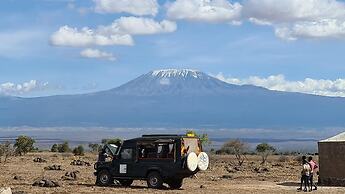 Amanya Moon Star Bed Amboseli National Park